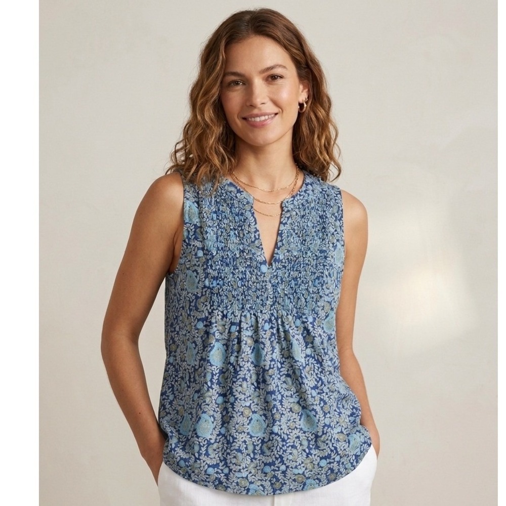 Lucky Brand Blue Paisley Smocked Sleeveless V-Neck Top 7WP6837 Small